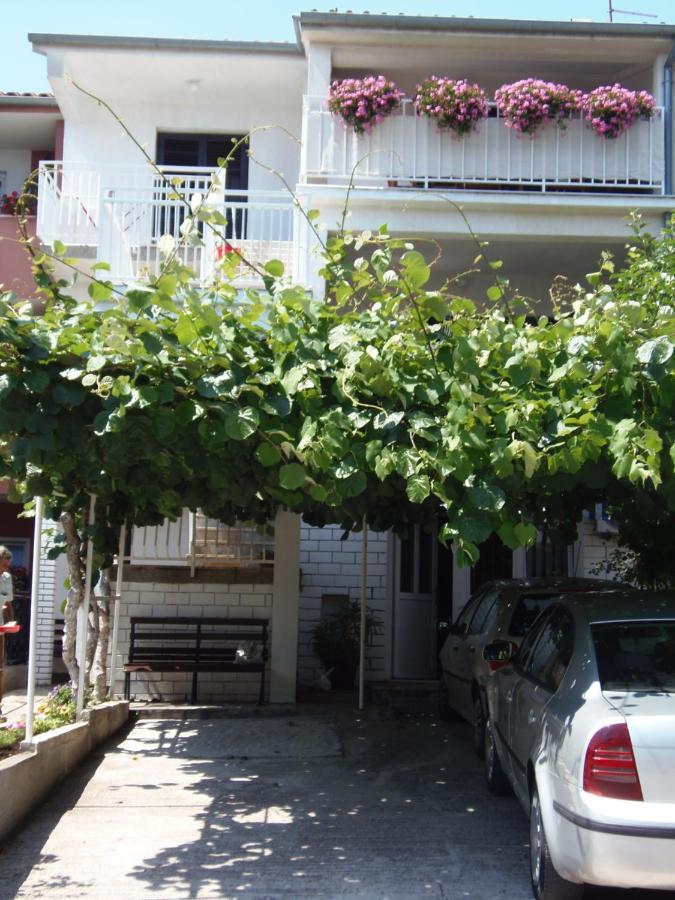 פולה Apartments Lana מראה חיצוני תמונה
