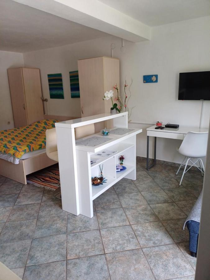 פולה Apartments Lana מראה חיצוני תמונה