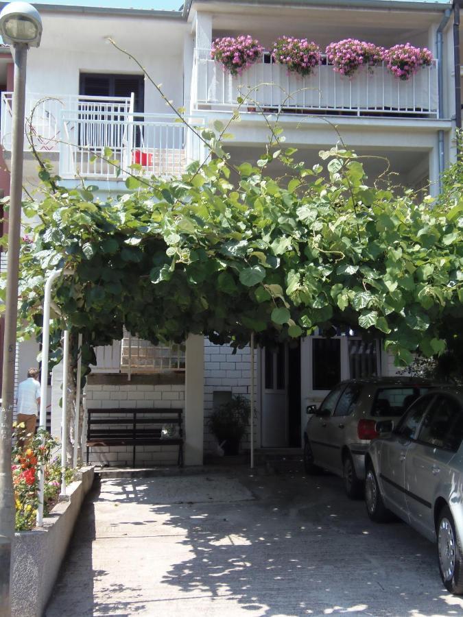 פולה Apartments Lana מראה חיצוני תמונה