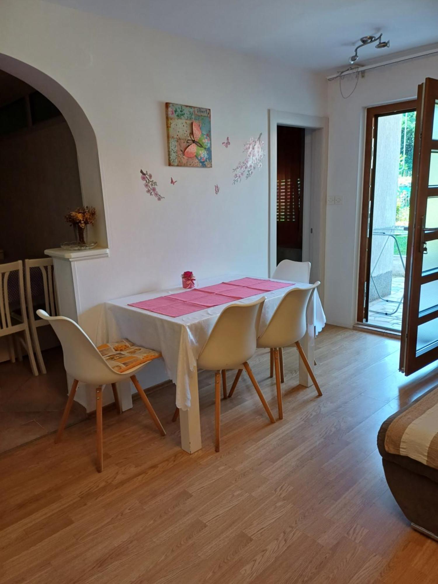פולה Apartments Lana מראה חיצוני תמונה